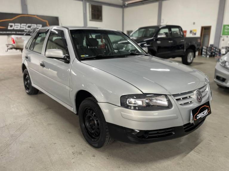 VOLKSWAGEN - GOL - 2007/2008 - Prata - R$ 25.900,00