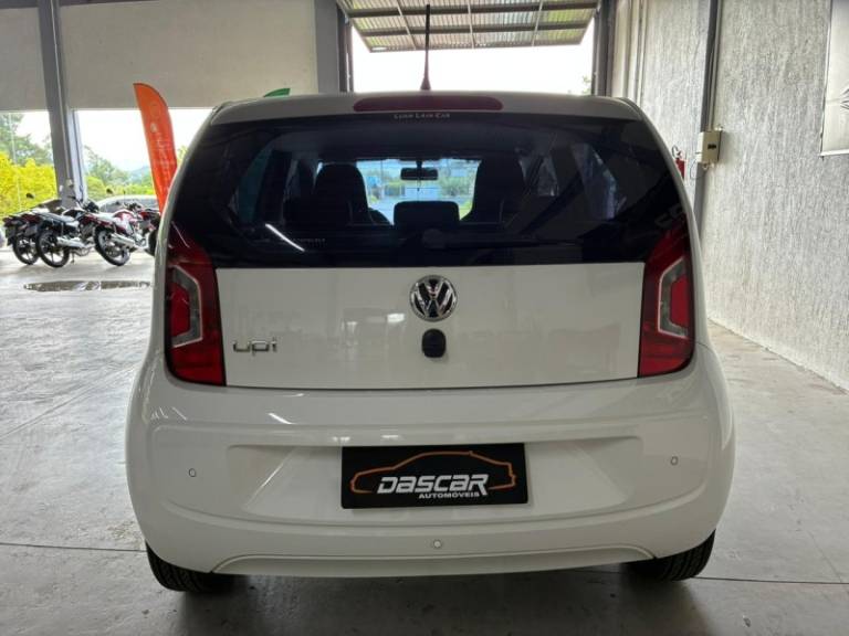 VOLKSWAGEN - UP - 2014/2015 - Branca - R$ 44.900,00