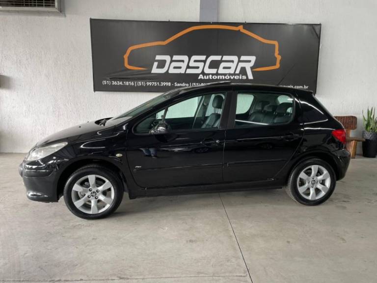 PEUGEOT - 307 - 2008/2009 - Preta - R$ 25.900,00