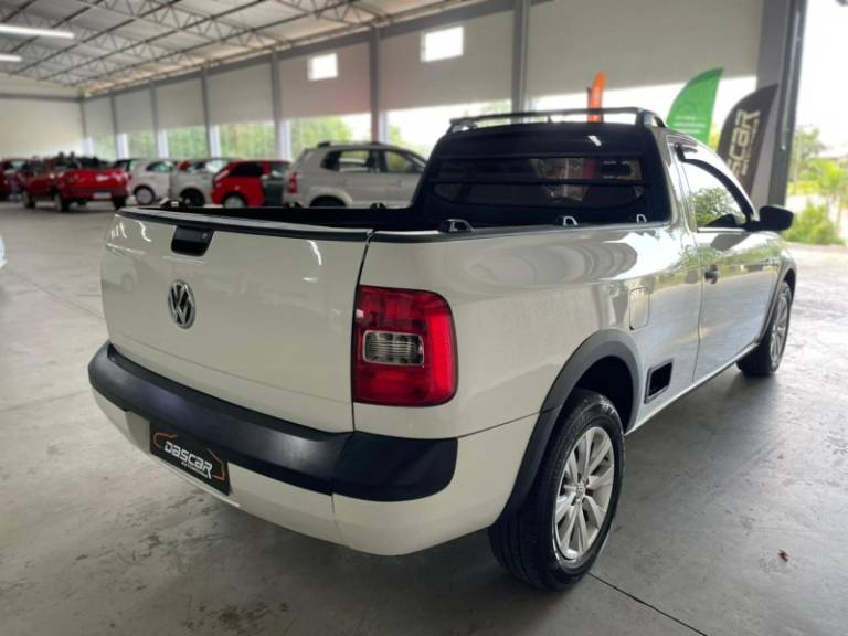 VOLKSWAGEN - SAVEIRO - 2014/2015 - Branca - R$ 50.900,00