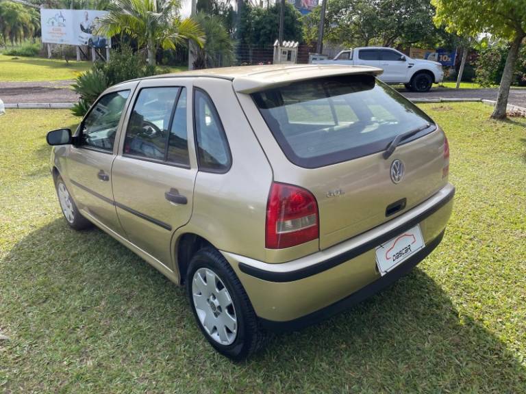 VOLKSWAGEN - GOL - 2000/2001 - Dourada - R$ 19.900,00
