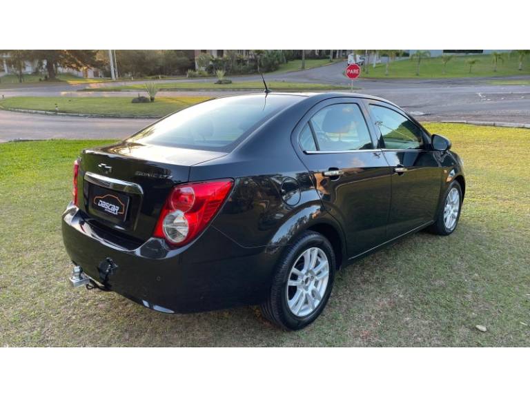 CHEVROLET - SONIC - 2012/2013 - Preta - R$ 42.900,00