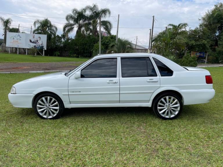 VOLKSWAGEN - SANTANA - 1999/2000 - Branca - R$ 21.900,00