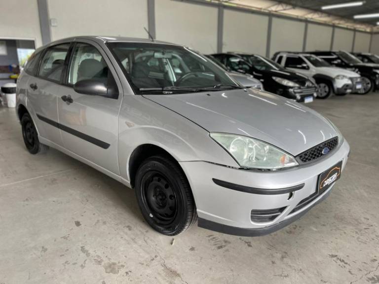 FORD - FOCUS - 2008/2008 - Prata - R$ 27.900,00