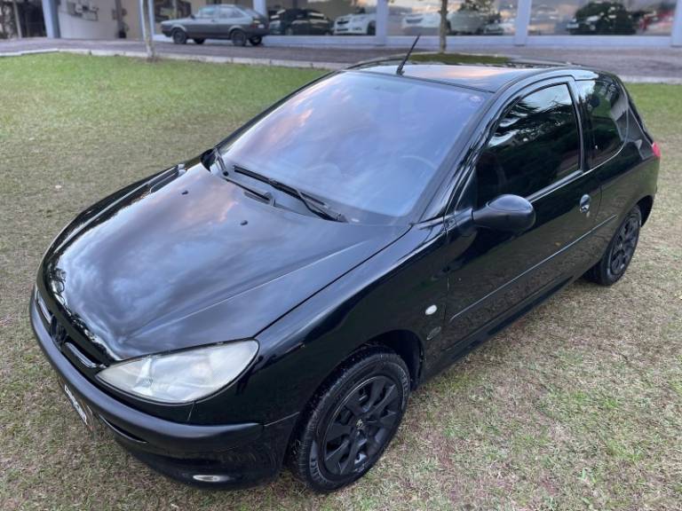 PEUGEOT - 206 - 2002/2002 - Preta - R$ 17.900,00
