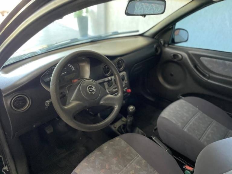 CHEVROLET - CELTA - 2002/2002 - Preta - R$ 19.900,00