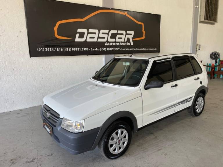 FIAT - UNO - 2009/2010 - Branca - R$ 28.900,00