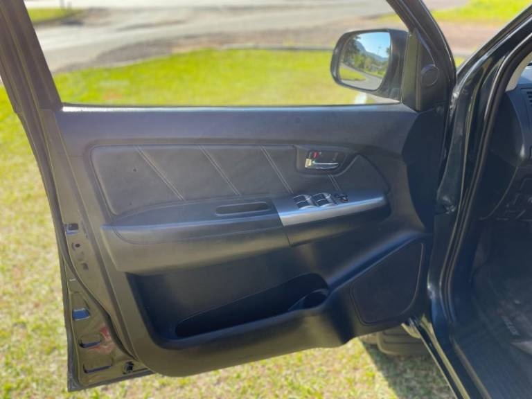 TOYOTA - HILUX - 2014/2014 - Azul - R$ 129.900,00