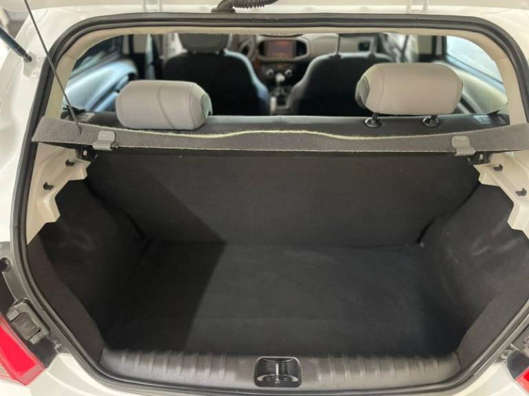 CHEVROLET - ONIX - 2015/2015 - Branca - R$ 45.900,00