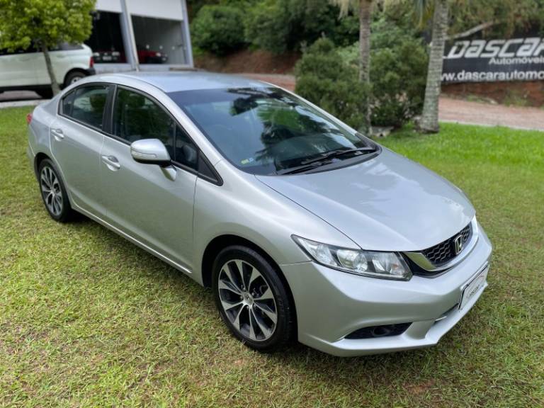 HONDA - CIVIC - 2014/2015 - Prata - R$ 82.900,00