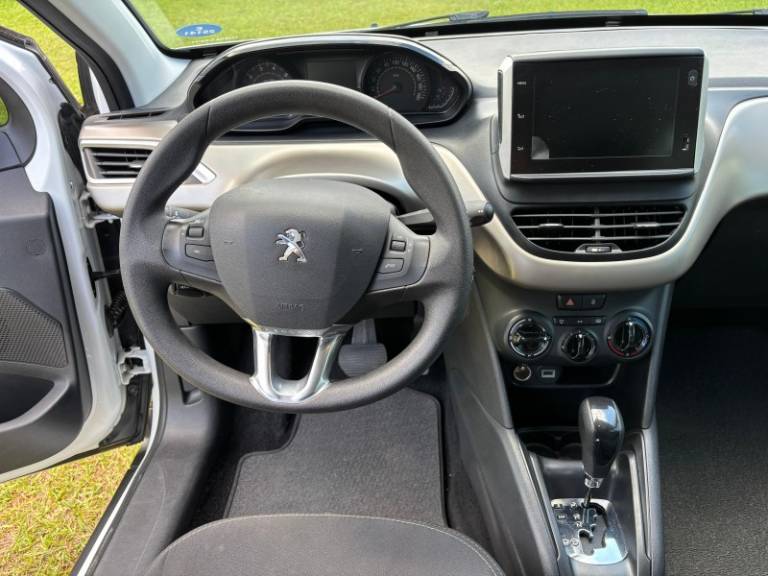 PEUGEOT - 2008 - 2021/2022 - Branca - R$ 72.900,00