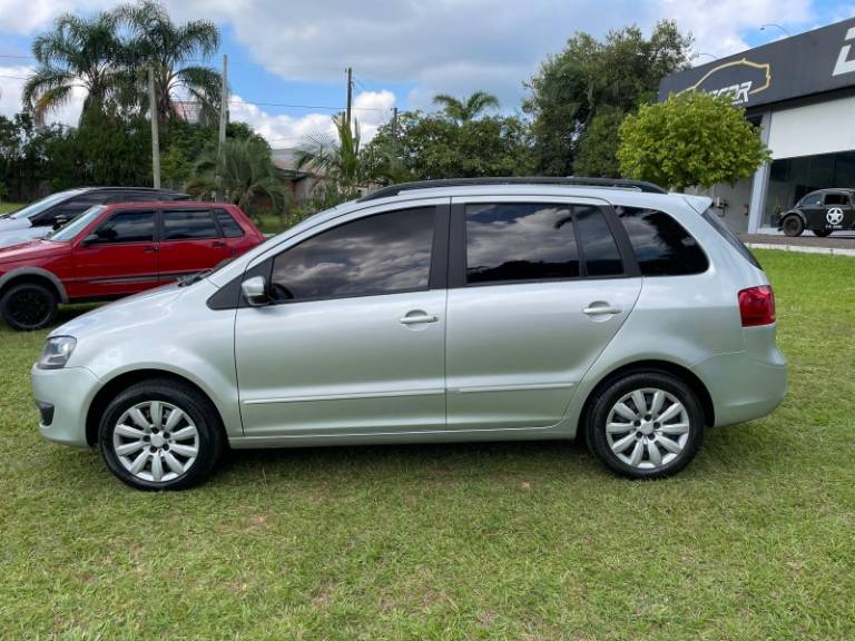VOLKSWAGEN - SPACEFOX - 2010/2011 - Prata - R$ 39.900,00