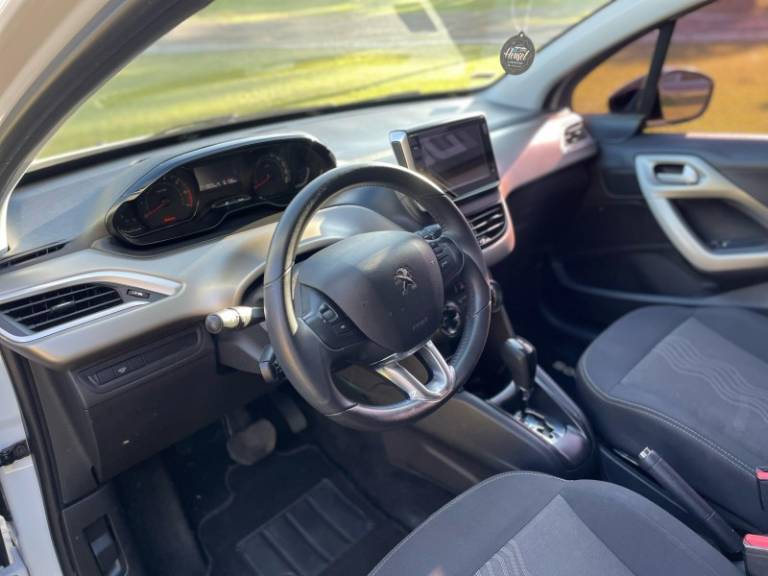 PEUGEOT - 2008 - 2017/2018 - Branca - R$ 61.900,00