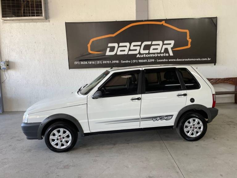 FIAT - UNO - 2009/2010 - Branca - R$ 28.900,00