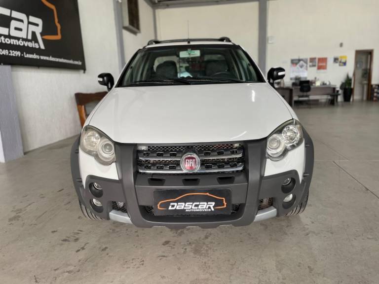 FIAT - STRADA - 2010/2010 - Branca - R$ 46.900,00