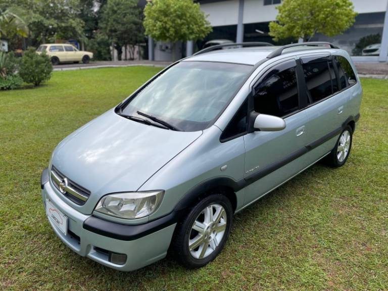CHEVROLET - ZAFIRA - 2009/2010 - Prata - R$ 38.900,00
