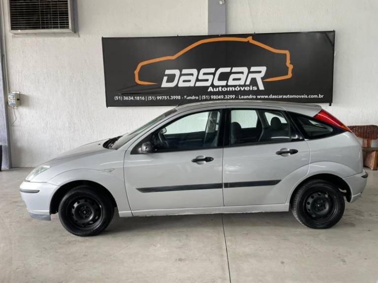 FORD - FOCUS - 2008/2008 - Prata - R$ 27.900,00