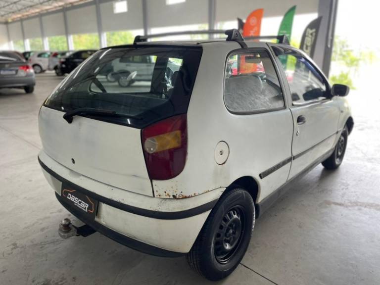 FIAT - PALIO - 1996/1997 - Branca - R$ 8.900,00