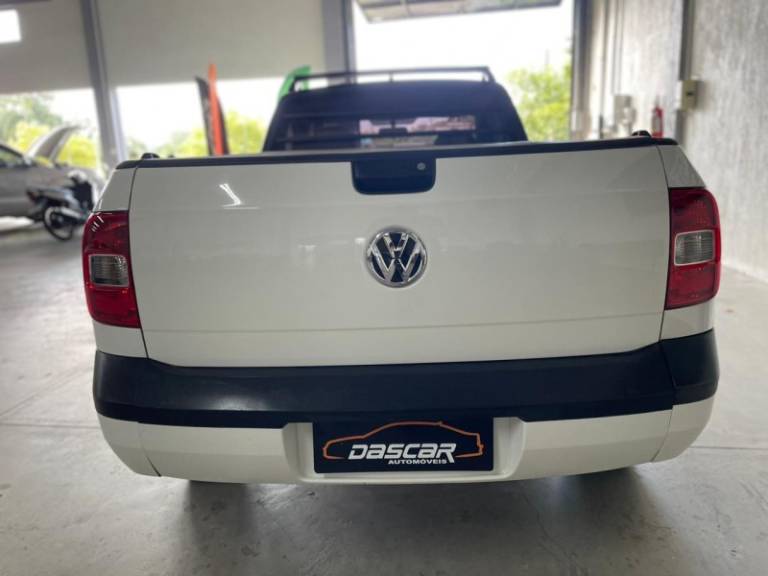 VOLKSWAGEN - SAVEIRO - 2014/2015 - Branca - R$ 50.900,00