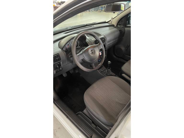 CHEVROLET - CORSA - 2011/2011 - Branca - R$ 32.900,00