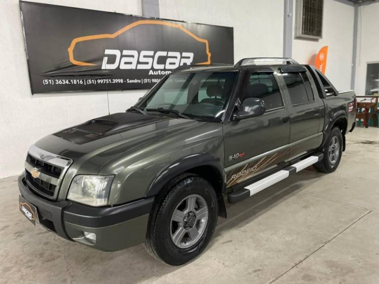 CHEVROLET - S10 - 2011/2011 - Verde - R$ 84.900,00