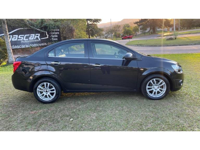 CHEVROLET - SONIC - 2012/2013 - Preta - R$ 42.900,00