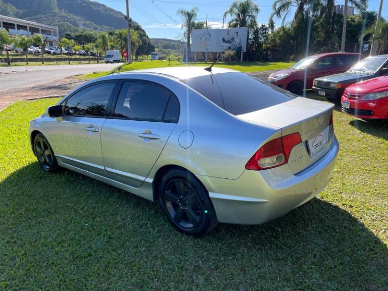 HONDA - CIVIC - 2008/2008 - Prata - R$ 48.900,00