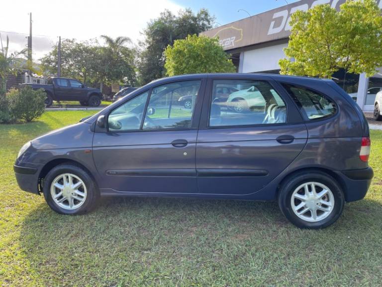 RENAULT - SCÉNIC - 2001/2001 - Azul - R$ 17.900,00