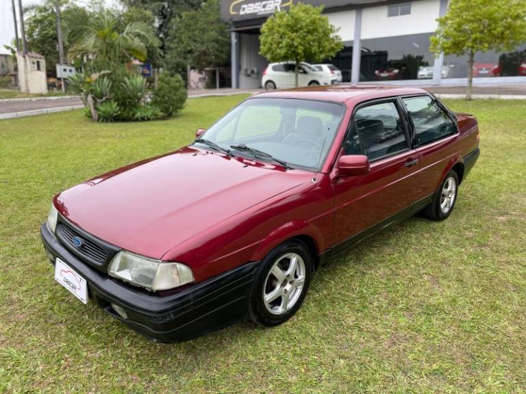 FORD - VERSAILLES - 1993/1993 - Vermelha - R$ 14.900,00