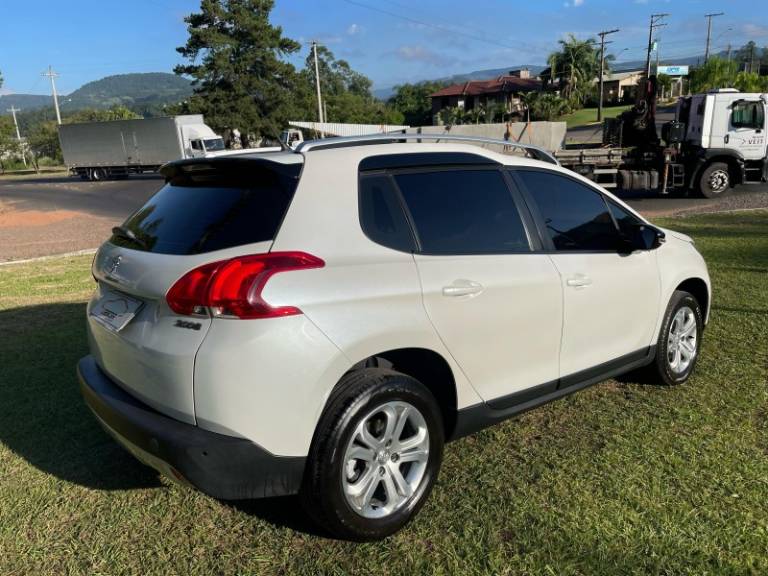 PEUGEOT - 2008 - 2017/2018 - Branca - R$ 61.900,00