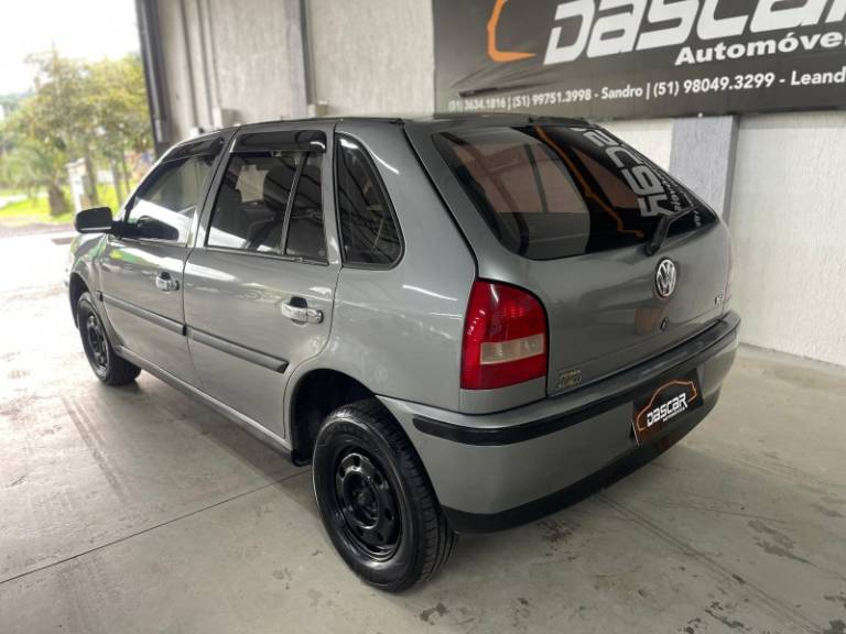 VOLKSWAGEN - GOL - 2002/2002 - Cinza - R$ 15.900,00