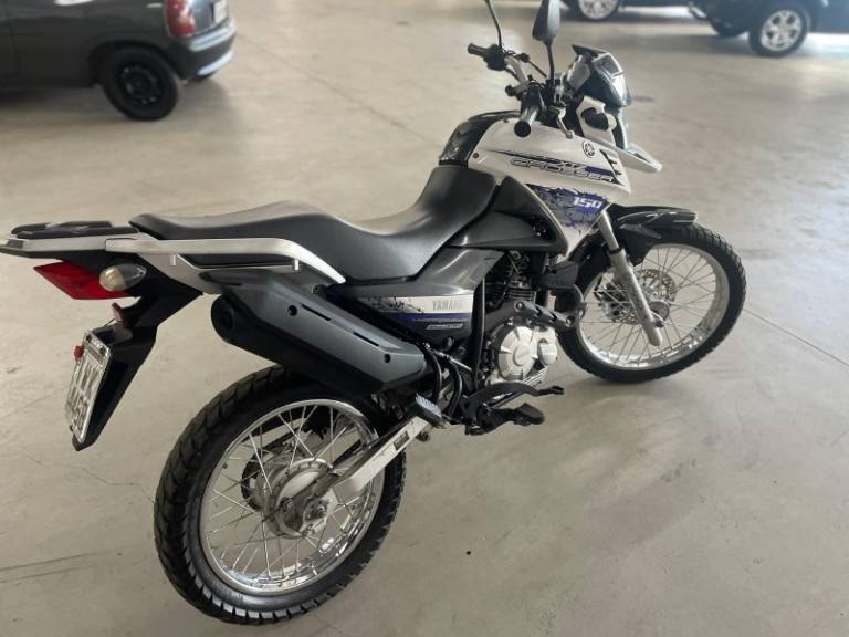 YAMAHA - XTZ 150 - 2014/2015 - Branca - R$ 14.900,00