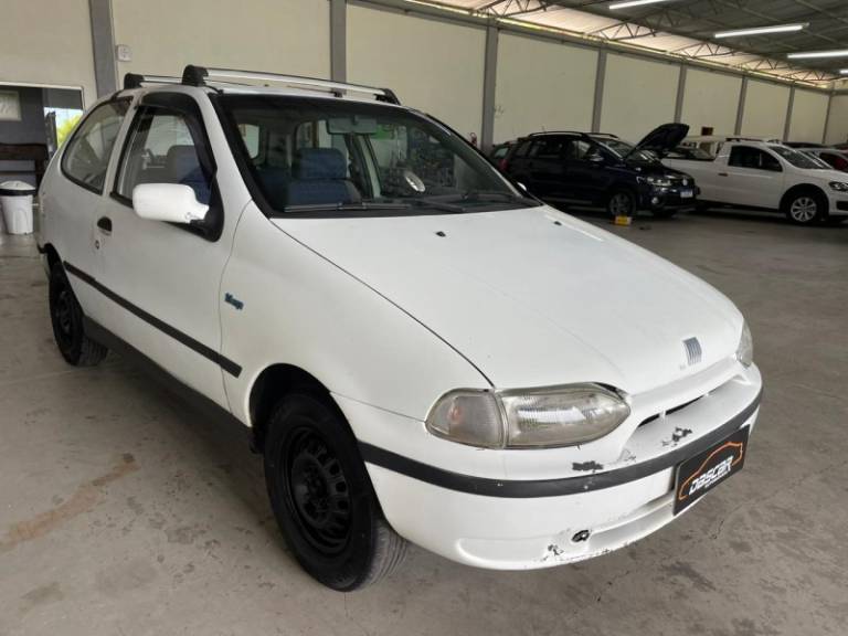 FIAT - PALIO - 1996/1997 - Branca - R$ 8.900,00