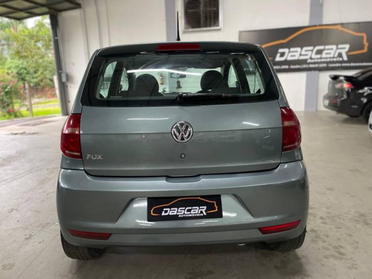 VOLKSWAGEN - FOX - 2010/2011 - Cinza - R$ 34.900,00