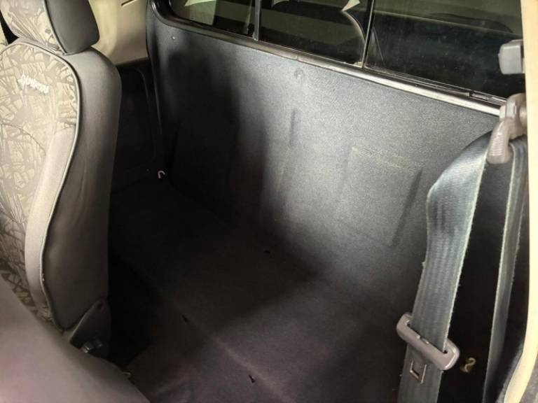 FIAT - STRADA - 2010/2010 - Branca - R$ 46.900,00