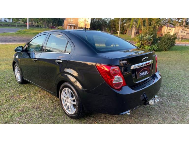 CHEVROLET - SONIC - 2012/2013 - Preta - R$ 42.900,00