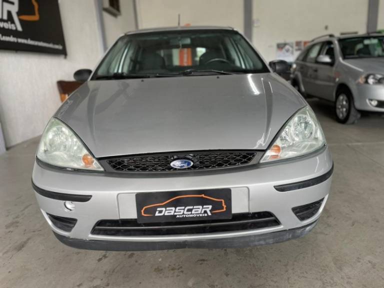 FORD - FOCUS - 2008/2008 - Prata - R$ 27.900,00