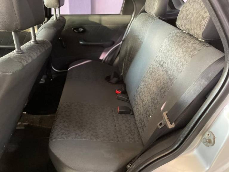 FIAT - PALIO - 2009/2010 - Prata - R$ 24.900,00