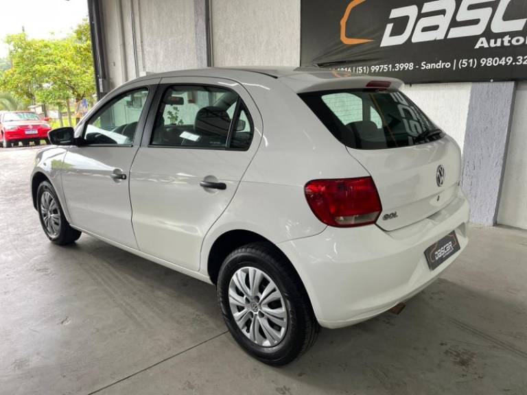 VOLKSWAGEN - GOL - 2013/2014 - Branca - R$ 42.900,00