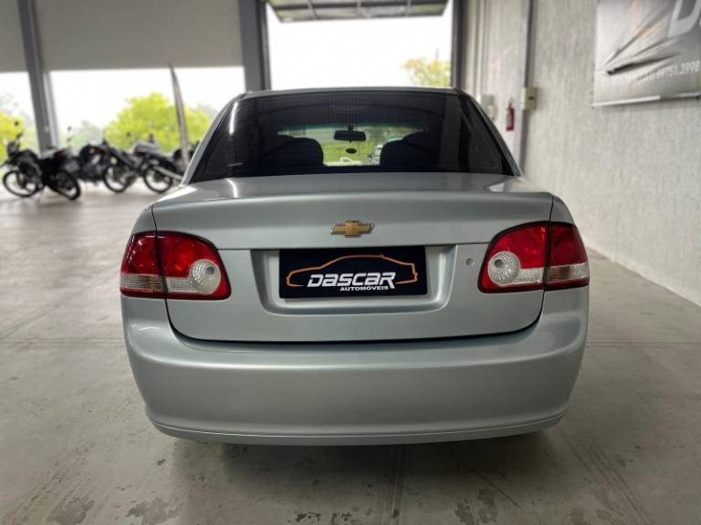CHEVROLET - CLASSIC - 2010/2011 - Prata - R$ 28.900,00