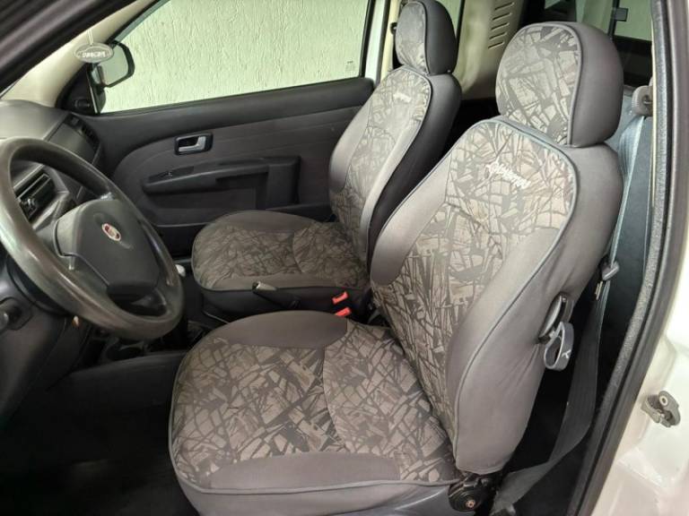 FIAT - STRADA - 2010/2010 - Branca - R$ 46.900,00