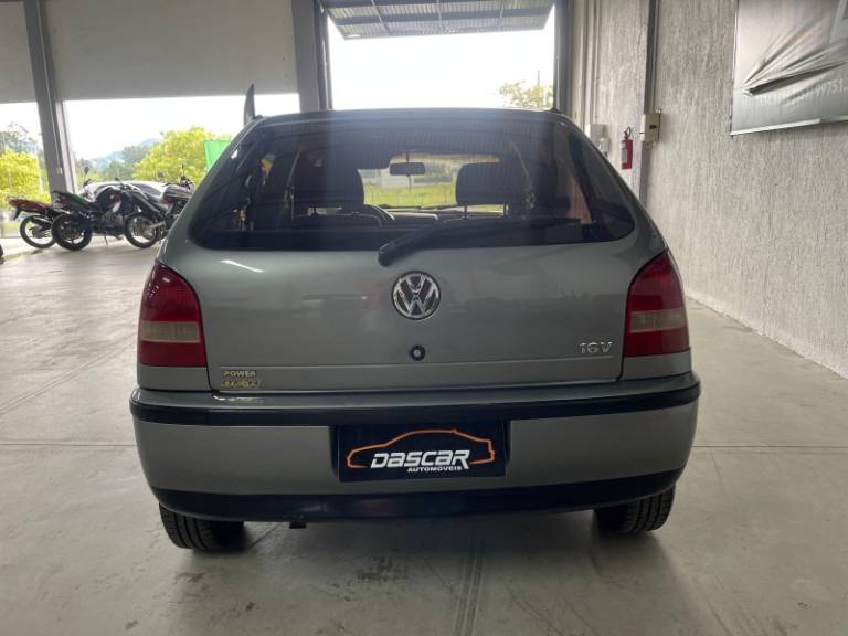 VOLKSWAGEN - GOL - 2002/2002 - Cinza - R$ 15.900,00