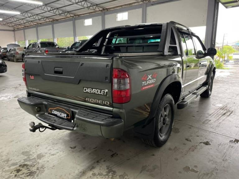 CHEVROLET - S10 - 2011/2011 - Verde - R$ 84.900,00