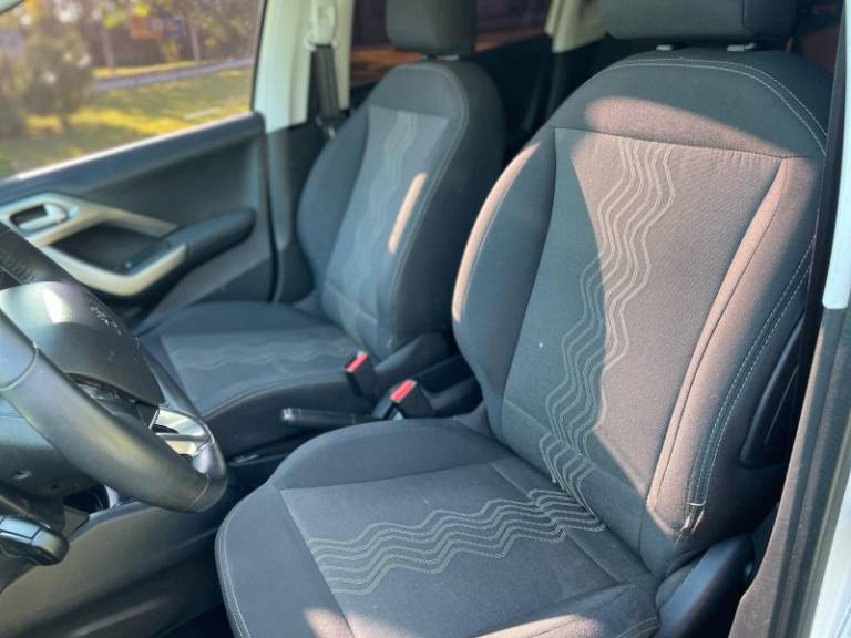 PEUGEOT - 2008 - 2017/2018 - Branca - R$ 61.900,00