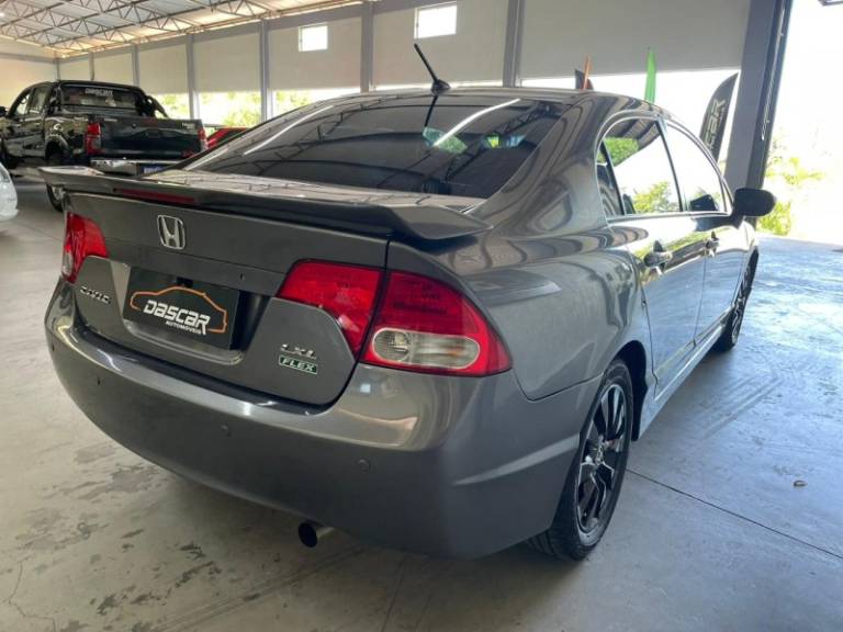 HONDA - CIVIC - 2010/2011 - Cinza - R$ 56.900,00