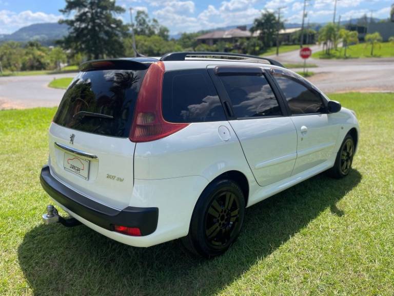 PEUGEOT - 207 - 2011/2011 - Branca - R$ 21.900,00