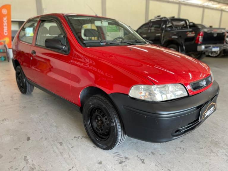 FIAT - PALIO - 2004/2005 - Vermelha - R$ 16.900,00
