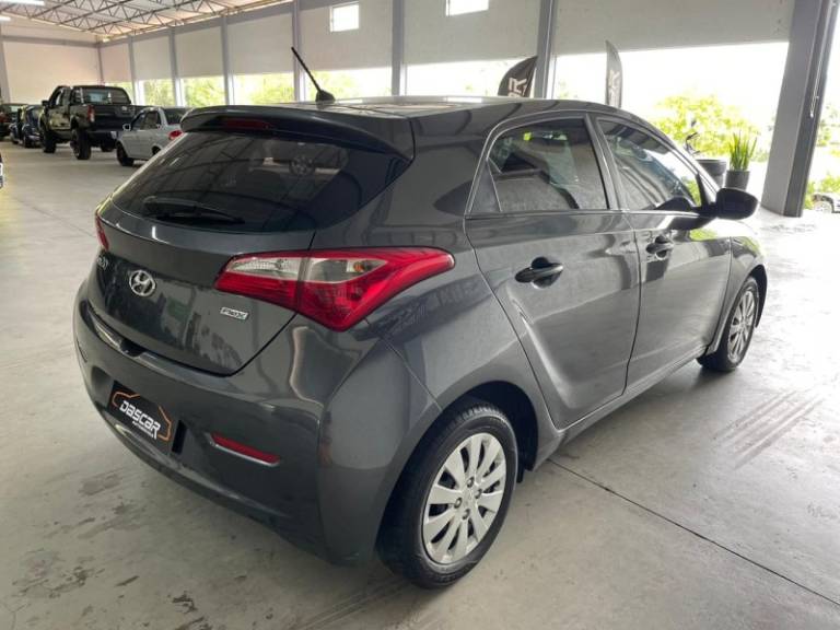 HYUNDAI - HB20 - 2012/2013 - Cinza - R$ 43.900,00