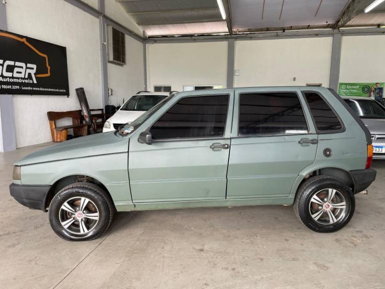 FIAT - UNO - 1995/1996 - Verde - R$ 9.900,00
