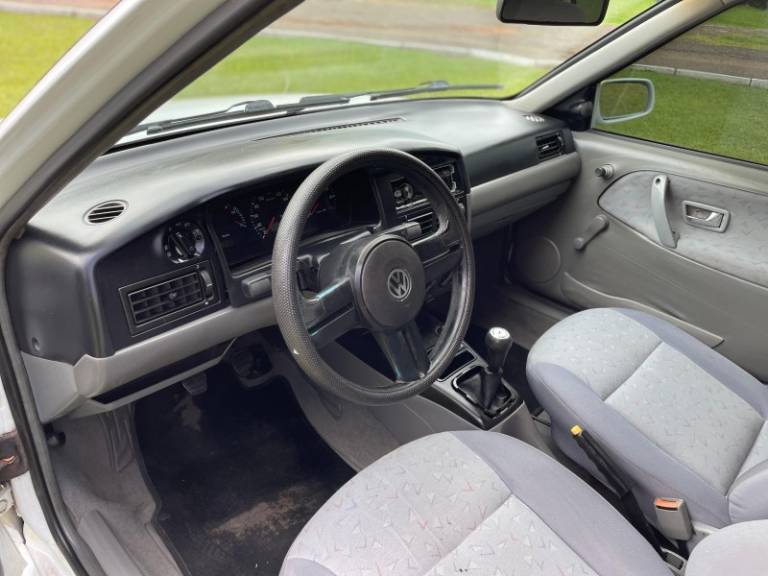 VOLKSWAGEN - SANTANA - 1999/2000 - Branca - R$ 21.900,00